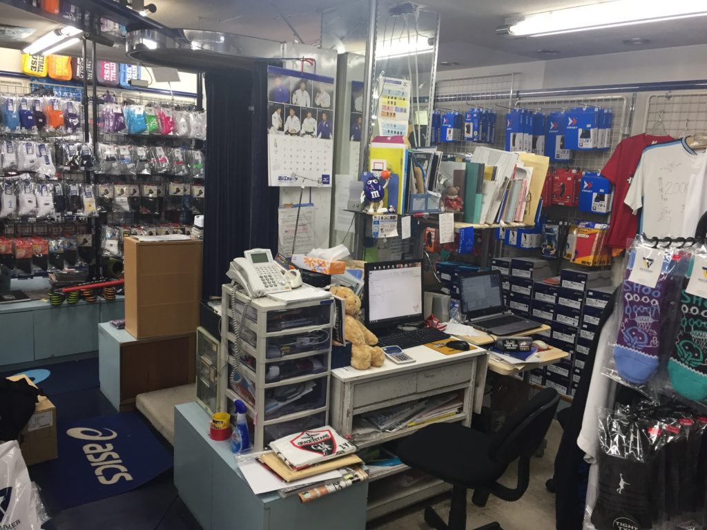 バスケットボールプロショップ ヨシエスポーツ
